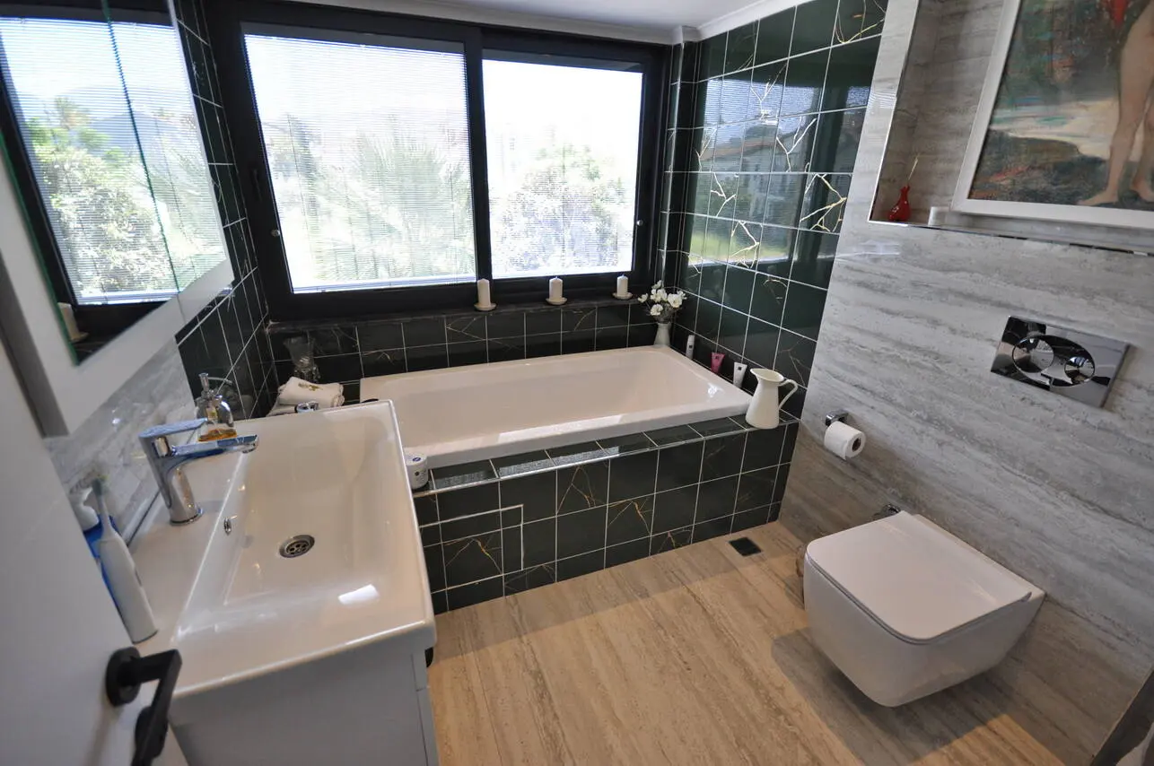 Modern bathroom